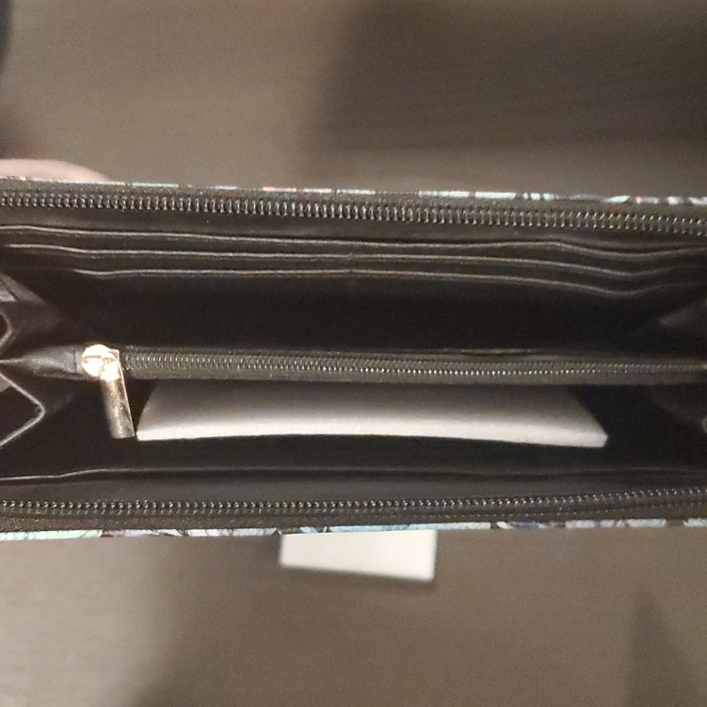 Wallet - Picture 4 of 5